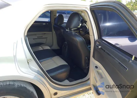 2005 Chrysler 300 Touring from USA, damaged, VIN 2C3JA53GX5H563801